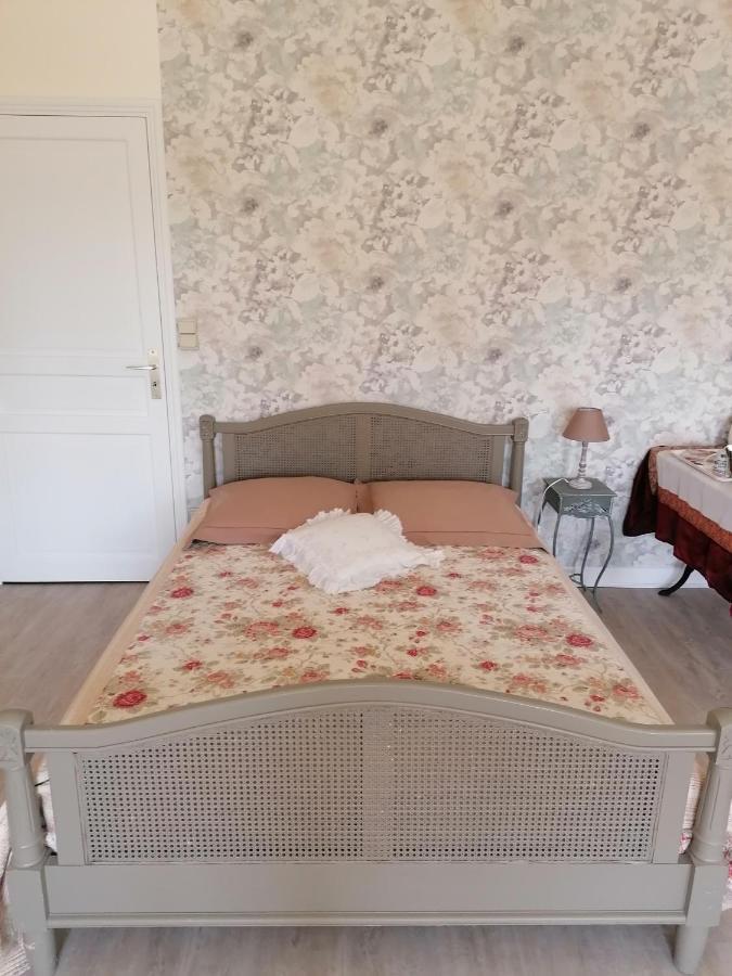 Chambre D'Hotes Esprit De Famille Landreville Exterior photo